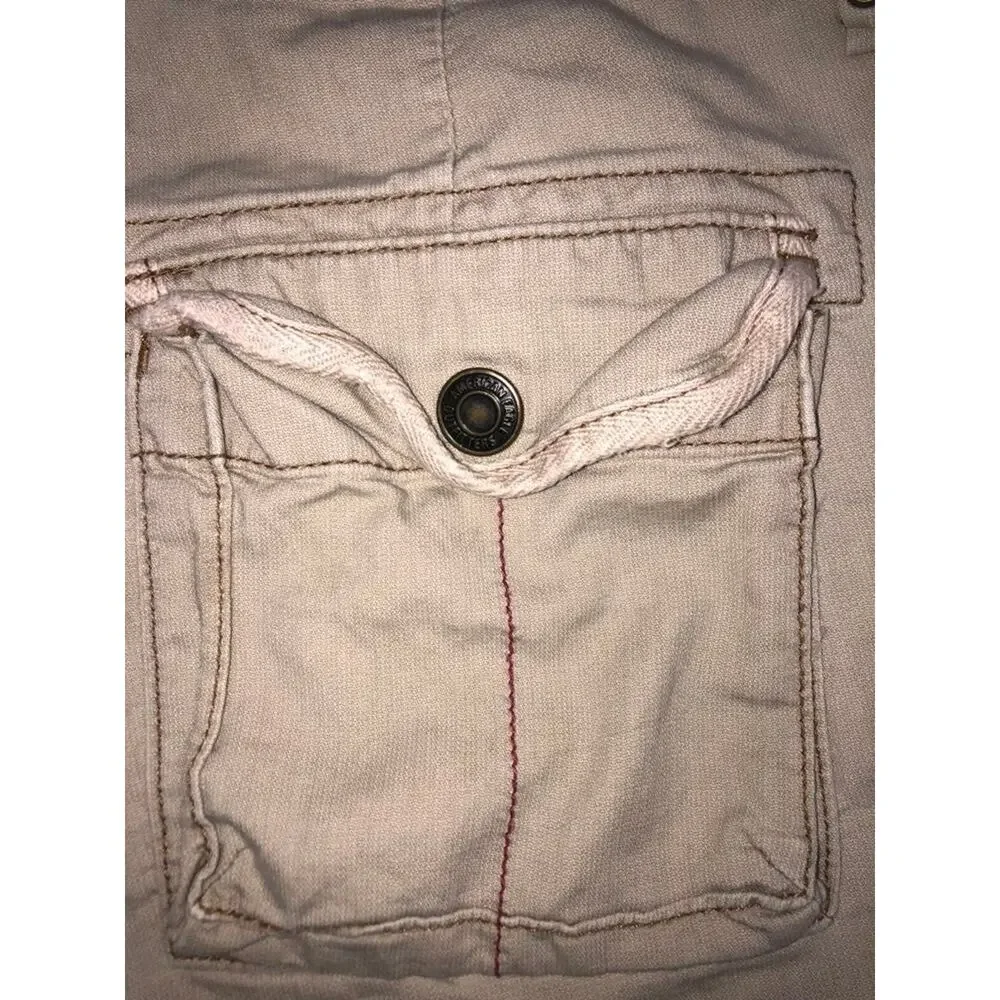 American Eagle Khaki Shorts womens 6